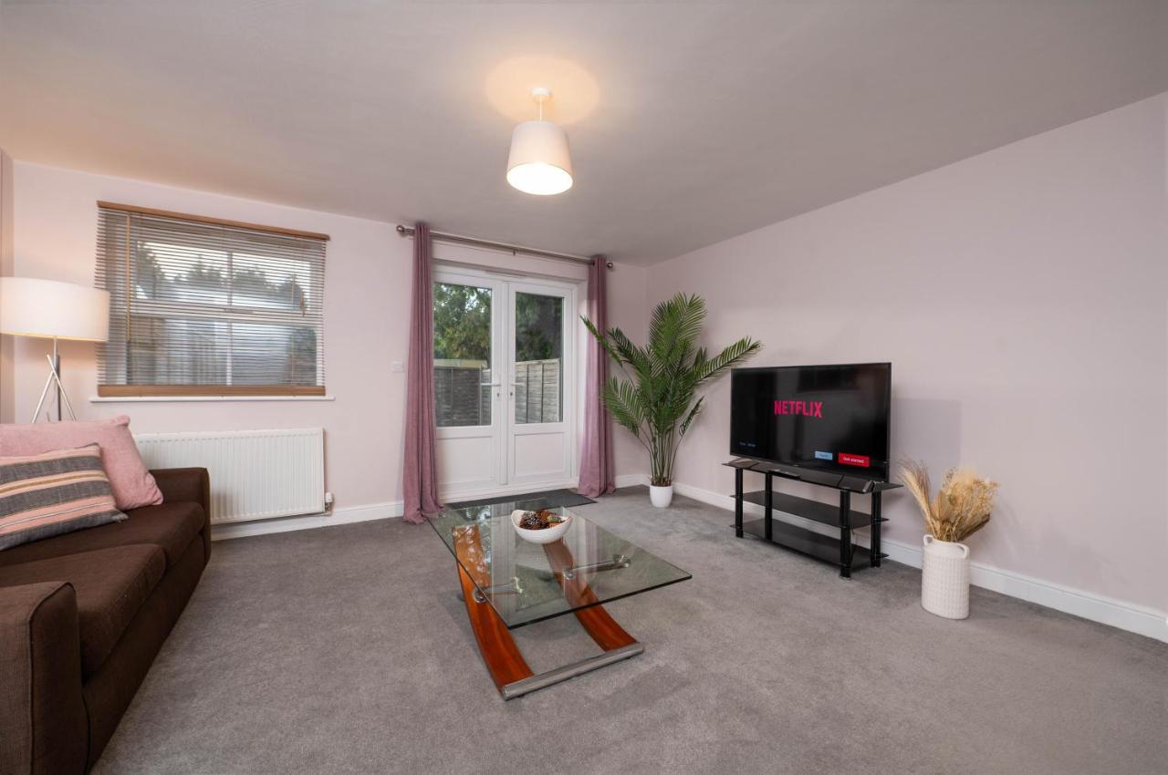 Stunning 3 Bed With Parking & Garden Market Rasen Exterior foto